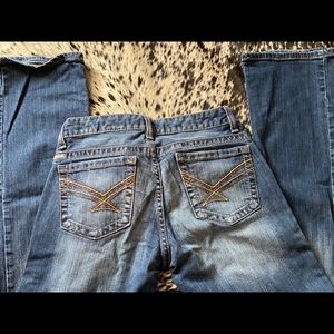Women’s Cinch Ada Jeans size 5 LONG (28)